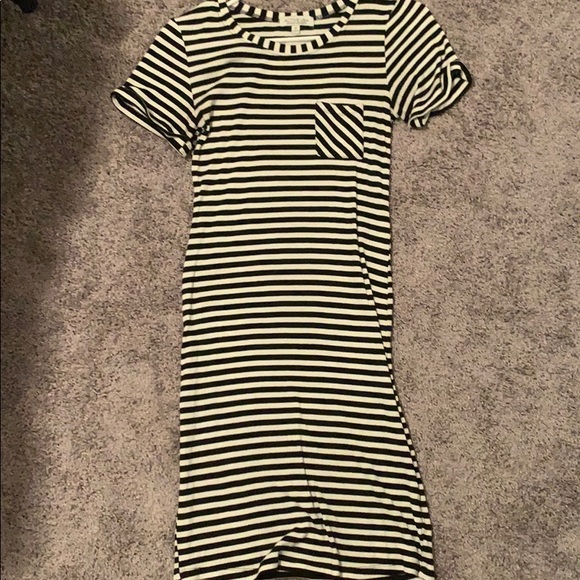 Black and white striped dress - Picture 1 of 1